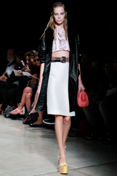 Look 37
